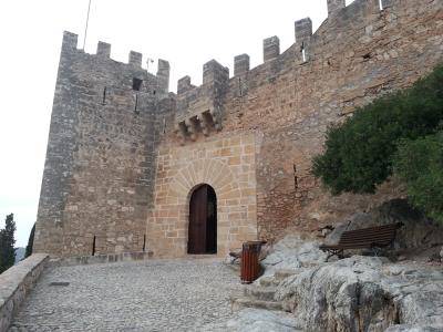 Eingang Burg Capdepera